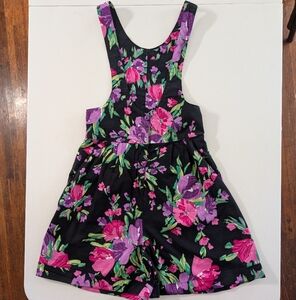 Vintage 80s Young Edwardian dark floral shorts romper. Sz. 11. Medium